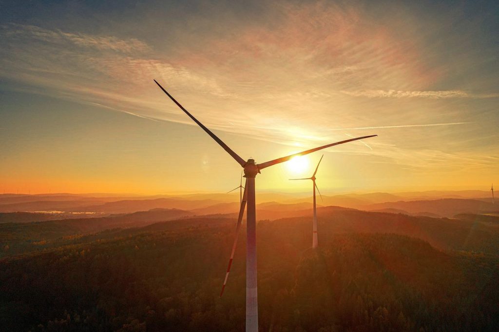 Innovatieve klimaatoplossingen met warmtepompen, zonnepanelen en duurzame ventilatiesystemen voor milieuvriendelijke gebouwen